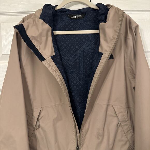 The North Face Men’s Tan Medium DryVent Rain/Wind Jacket - Picture 6 of 10